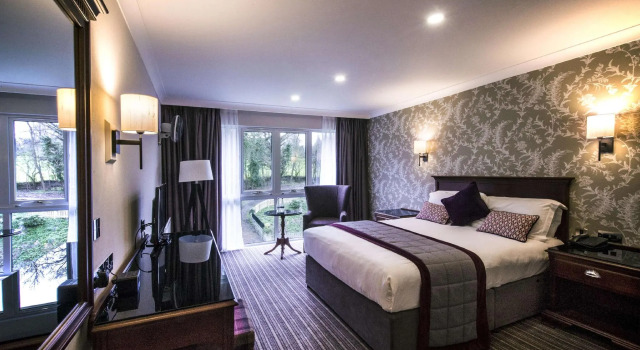 Двухместный номер Deluxe с красивым видом из окна DoubleTree by Hilton Cheltenham-Cotswolds