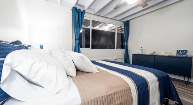 Newly Renovated 3br2ba Duplex with private Dock, Забронировать Отель Ки-Колони-Бич Маратон, рядом с Great White Heron National Wildlife Refuge