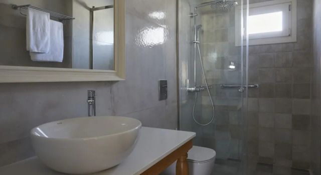 Двухместный Двухуровневый люкс с бассейном Sea Breeze Santorini Beach Resort, Curio Collection by Hilton