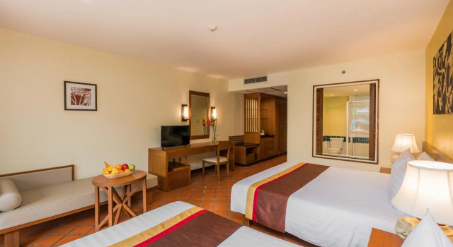 Naithonburi Beach Resort