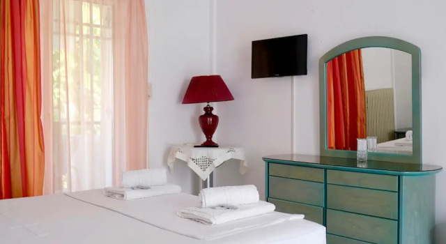 Апартаменты Dennis House
