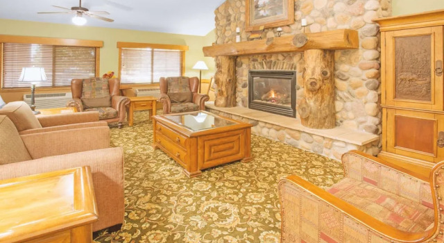 Crossings By Grandstay Inn & Suites Of Davenport/quad City