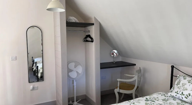 Poachers Hut - Captivating 1-bed Cottage Shorwell, Rezervasyon Tatil Evi Merseyside villalar, Villa