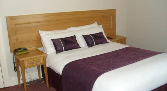 Трёхместный номер Standard Phoenix Park Hotel