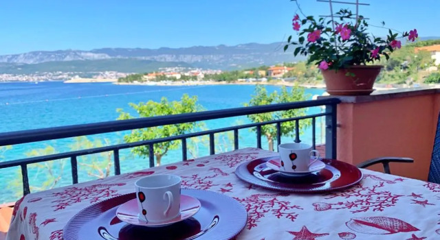 Апартаменты c 1 комнатой с балконом и с видом на море Apartments Beach