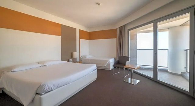 Трёхместный номер Parco Dei Principi Hotel Congress & SPA