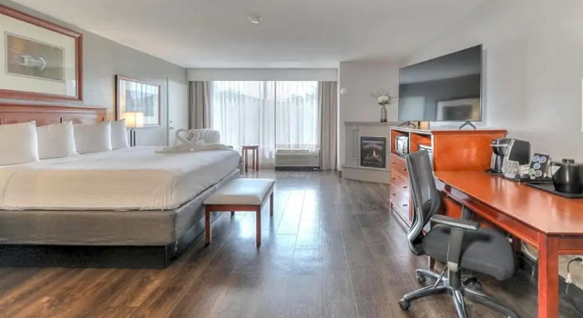 Полулюкс The Ramsey Hotel and Convention Center Pigeon Forge