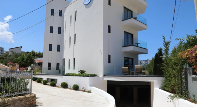Blue Eye Hotel
