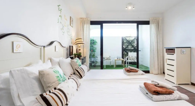 Paradise suites by ANNE, Costa deje, Book Hotel Hotels in Tenerife with Parking, Parking