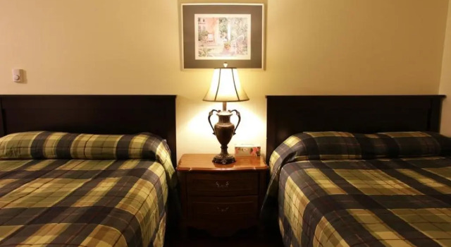 Четырёхместный номер Standard Cherry Tree Inn Victoria