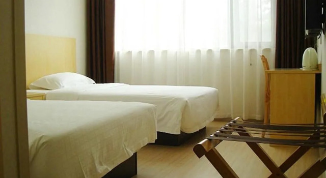 Century Star Express Hotel Jiaozuo, Reserva ahora Hotel Hoteles en Henan con aparcamiento, Aparcamiento