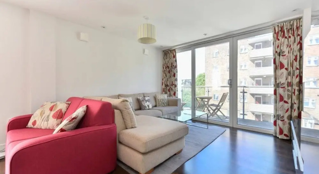 Superb apt for 6 w/ balcony, 10mins to East Putney, Забронировать Отель Отели Англии 3 звезды, 3*