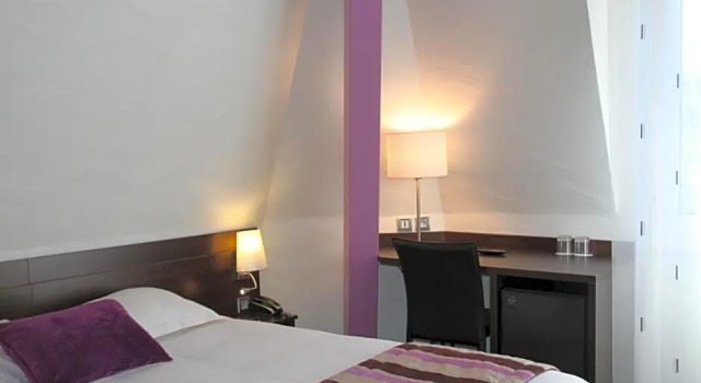 Номер Standard Brit Hotel Belfort Centre-Le Boreal
