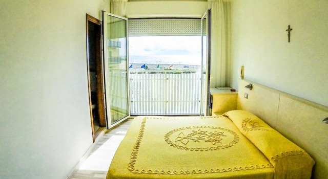 Hotel Souvenir, Забронировать Отель Каорле Линьяно-Ривьера