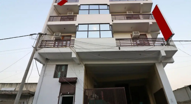 OYO 13107 Westend Residency, Забронировать Отель Отели Нью-Дели с завтраком, Завтраки
