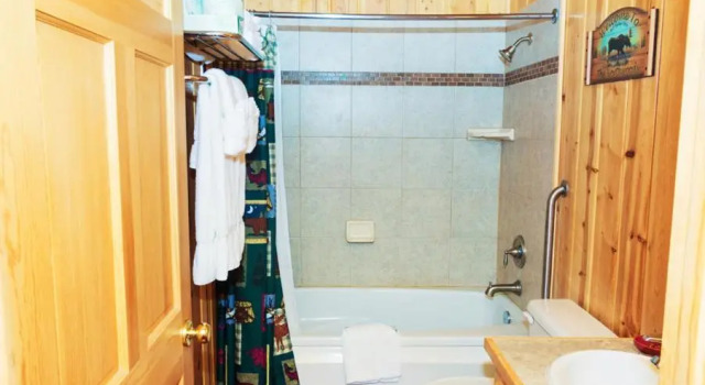 Люкс Cabin Creek Inn