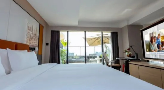 Люкс с видом на реку Hampton by Hilton Jiefangbei Hongyadong River View