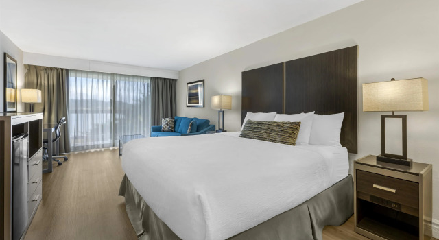 Двухместный номер Standard с балконом Best Western Pier Point Inn
