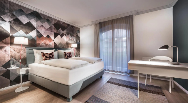 Номер Classic Steigenberger Hotel Treudelberg Hamburg