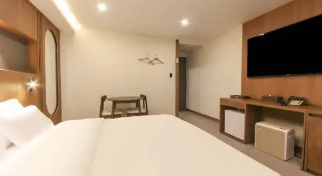 Двухместный номер Deluxe c 1 комнатой с видом на город Jeonju DanA Hotel