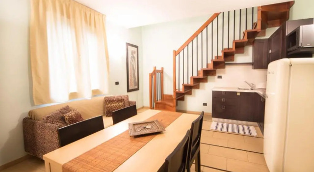 Апартаменты Дуплекс c 1 комнатой с балконом World Village Apartments