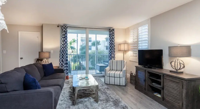 Bonita Beach 5500 - 3305