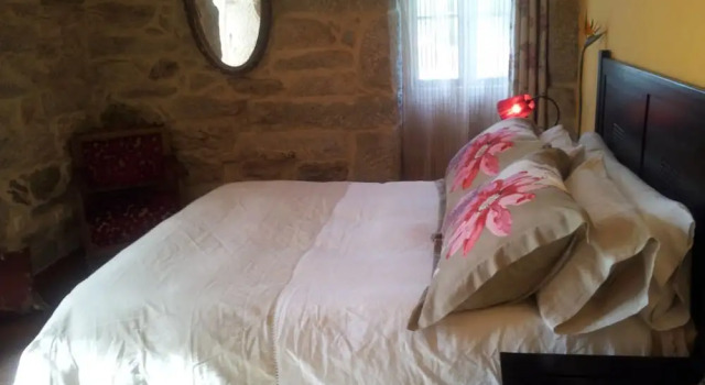 House Sta Cristina de Cobres 102116 3 Bedroom Holiday home By Mo Renta, Prenota Hotel  