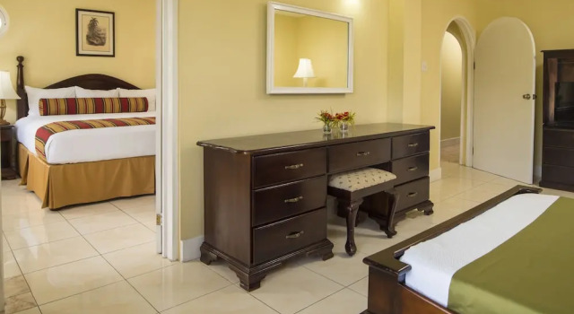Семейный номер Standard с балконом и с красивым видом из окна SeaGarden Beach Resort - All Inclusive