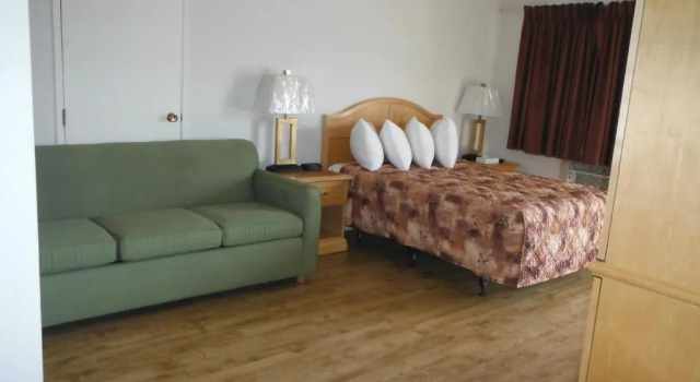 Студия Tumbler Ridge Inn