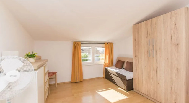 Apartments Blazica, Забронировать Апартаменты/квартира Отели Водице с парковкой, рядом с Частный Пляж Отеля «Кристина», Парковка