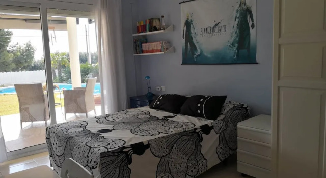 Villa familiar buhardilla piscina y BBQ, Rezervați Vilă El Vendrell El Baix Penedès