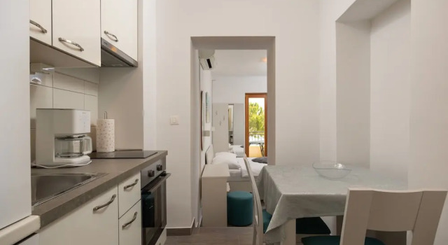 Студия с балконом и с видом на море Apartments Lea