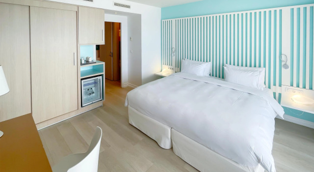 Семейный номер Standard с балконом и с видом на море Radisson Blu Resort & Spa, Ajaccio Bay