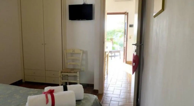 poggio di luna, Buchen Sie Hotel Hotels in Foresta Umbra mit Pool, Schwimmbad