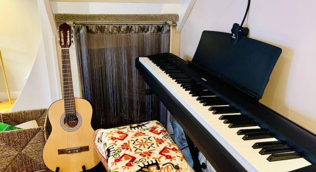 Lovely 2-bed House in Bramley With Field View