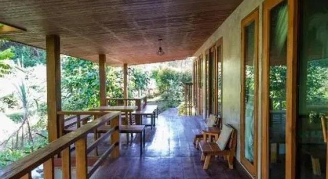 Двухместный полулюкс Lion Cafe Resort