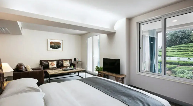Люкс Deluxe Floral Hotel Hangzhou Yunqi Fanjinglan
