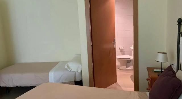 Трёхместный номер Standard с красивым видом из окна Hostal La Placeta