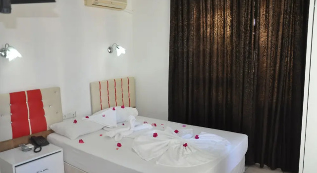 Одноместный номер Standard с балконом Aydogar Hotel