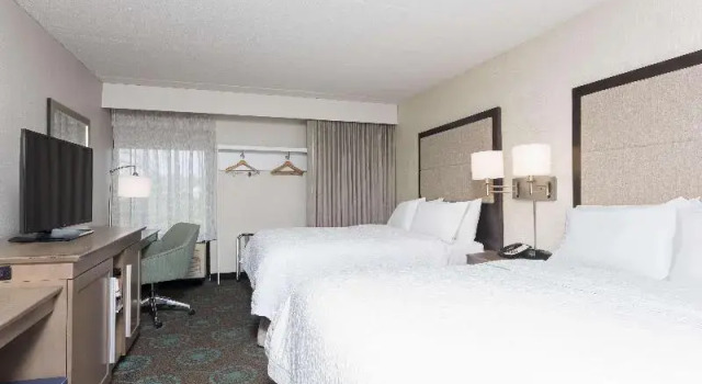 Standard- seksdobbelt værelse Hampton Inn Bloomington