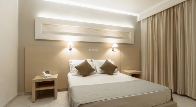 Двухместный номер Standard с видом на бассейн Karras Hotel