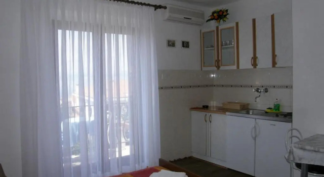Студия с балконом и с видом на море Villa Renipol