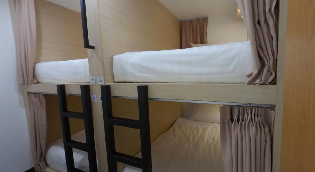 Кровать в общем номере (женский номер) Signel Hostel