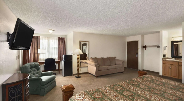 Двухместный Studio Suite Days Inn by Wyndham Billings