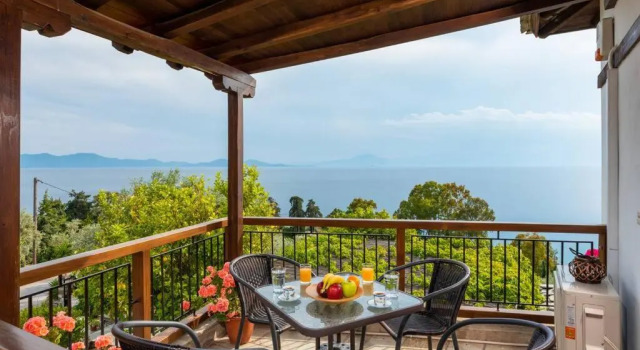 Коттедж Seaside House with view over Pagasitikos