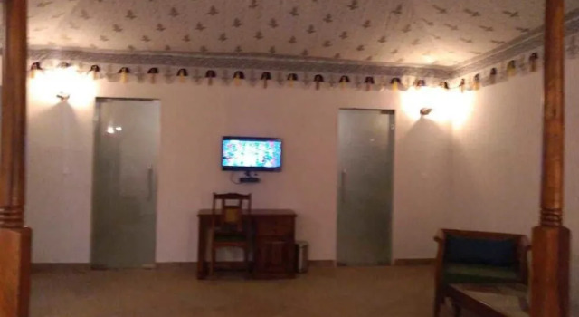 TGI Tiger Roar Resort, Забронировать Курортный отель Отели штата Раджастхана с бассейном, Бассейн
