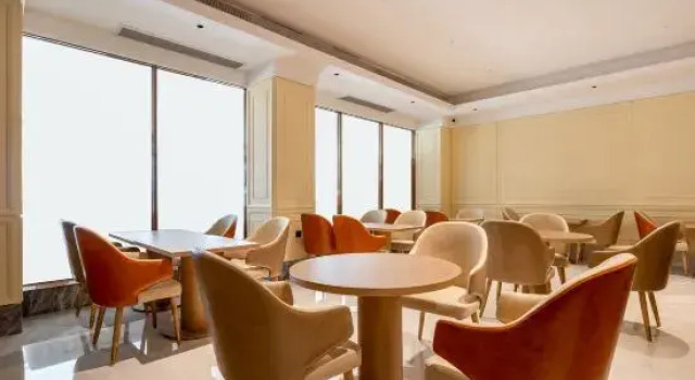 Vienna Hotel Haikou (Qilou Old Street Hainan University Branch), Book Hotel Haikou Hainan