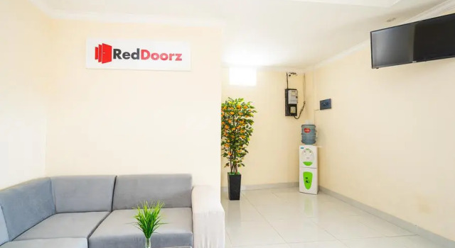 RedDoorz Syariah near Exit Toll Ciawi, Book Hotel Billige hoteller i Ciawi
