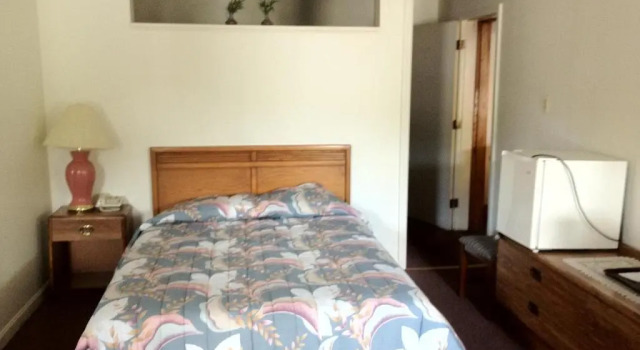 Northern Peaks Motor Inn, Забронировать Мини-отель Мотели Горхэм, рядом с Историческое общество и железнодорожный музей в Горхэме, Мотель
