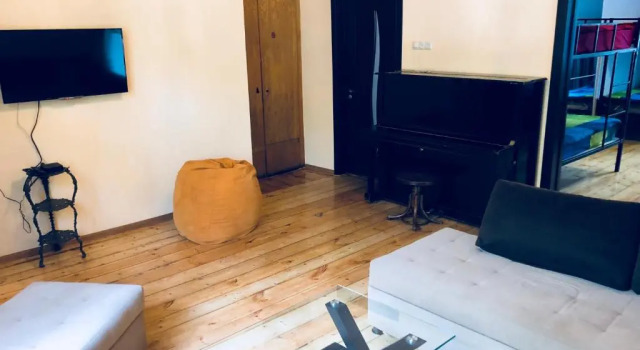 Bude Hostel, Забронировать Хостел Недорогие отели Тбилиси, рядом с Марджанишвили, недорого